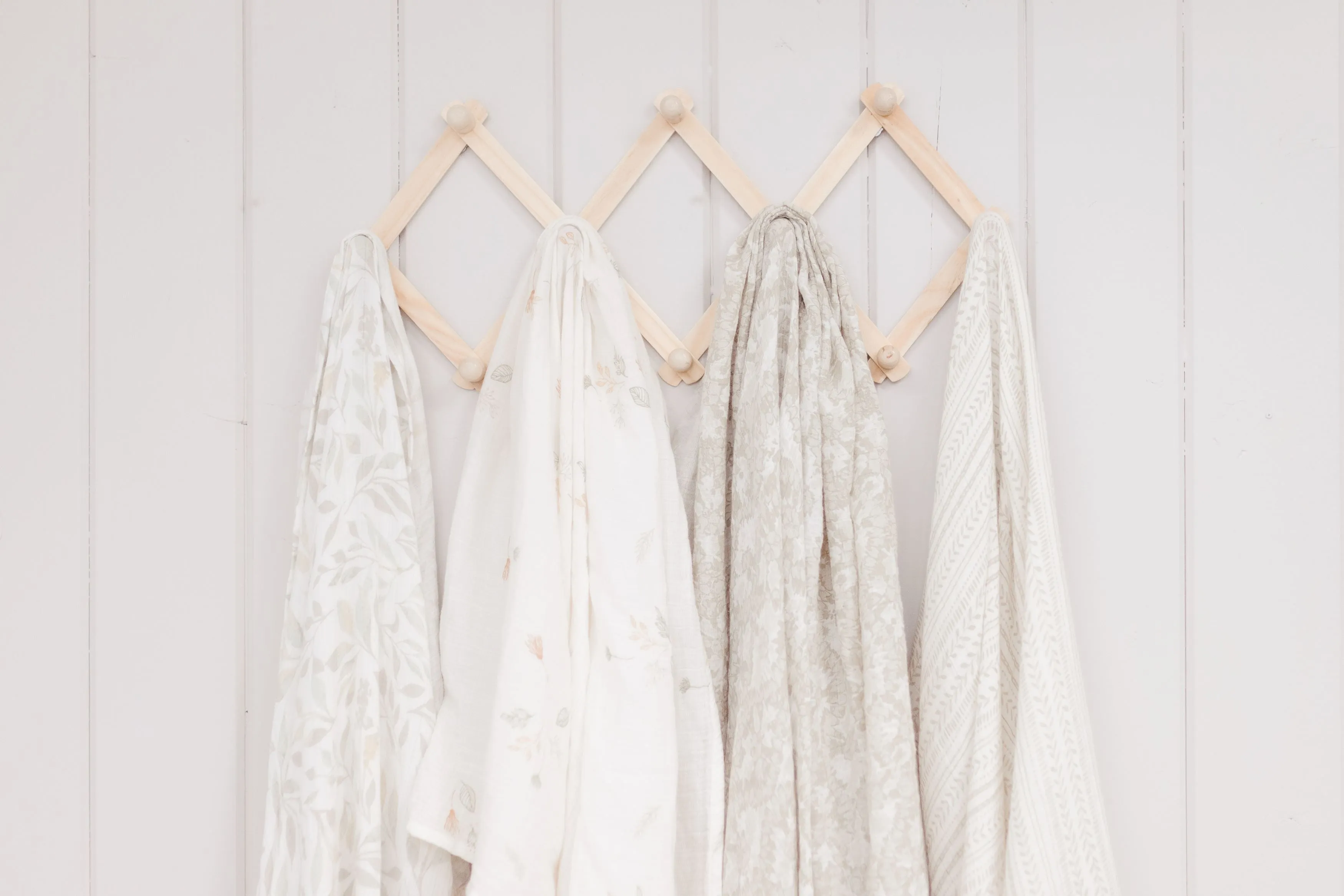 Crane Baby Muslin Swaddle Set Of 2 Dainty Leaf  Willow Collection - Cream
